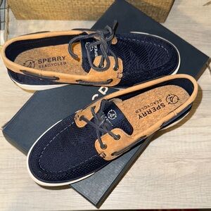 Sperry women’s Navy and Tan Boat Shoes